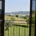 Santa Maria Del Gallo Apartment *