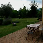 Santa Maria Del Gallo Apartman *