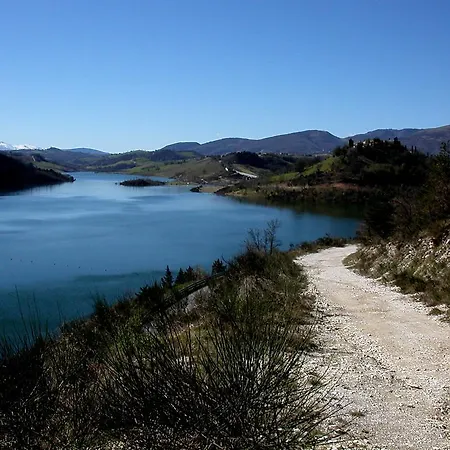 Santa Maria Del Gallo アパート